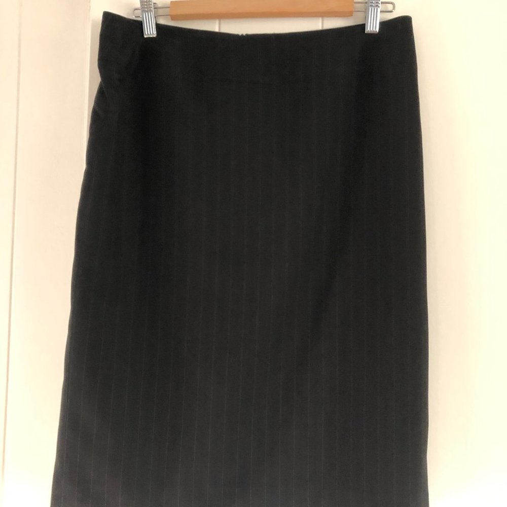 Banana Republic pencil skirt with stripe size 10